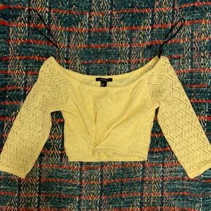 Yellow Cheveron Diamond Lace Offshoulder Crop 💝